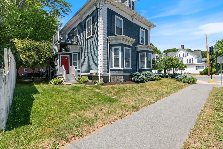 More Photos Of 23 Poplar St, Danvers Multifamily For Sale