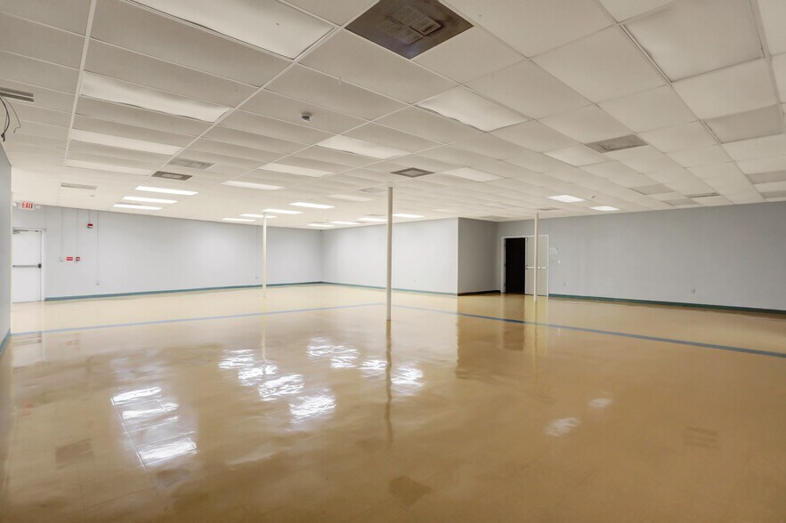 More Photos Of 1299 E Mclemore Ave, Memphis Schools For Sale