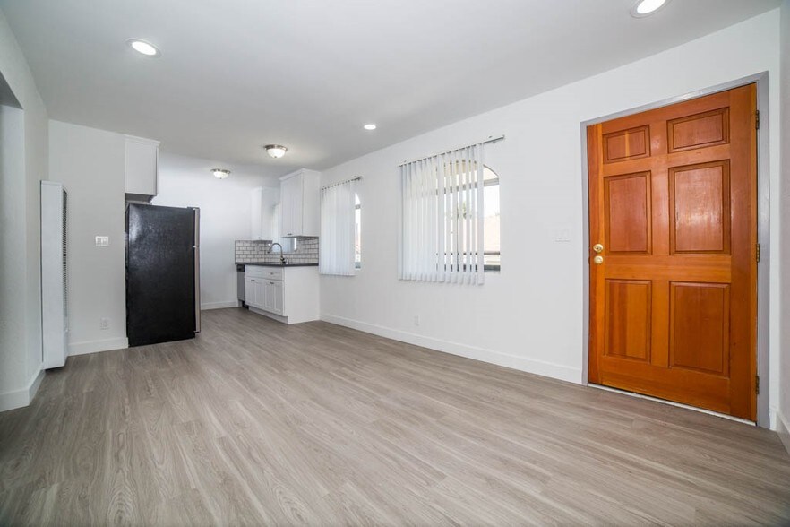More Photos Of 508 N Ardmore Ave, Los Angeles Apartments For Sale
