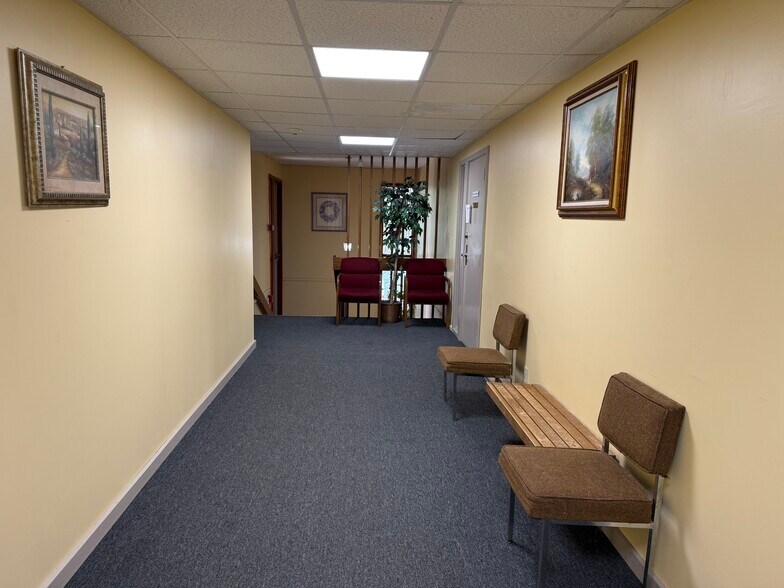 More Photos Of 130 Lincoln St, Worcester Medical For Lease