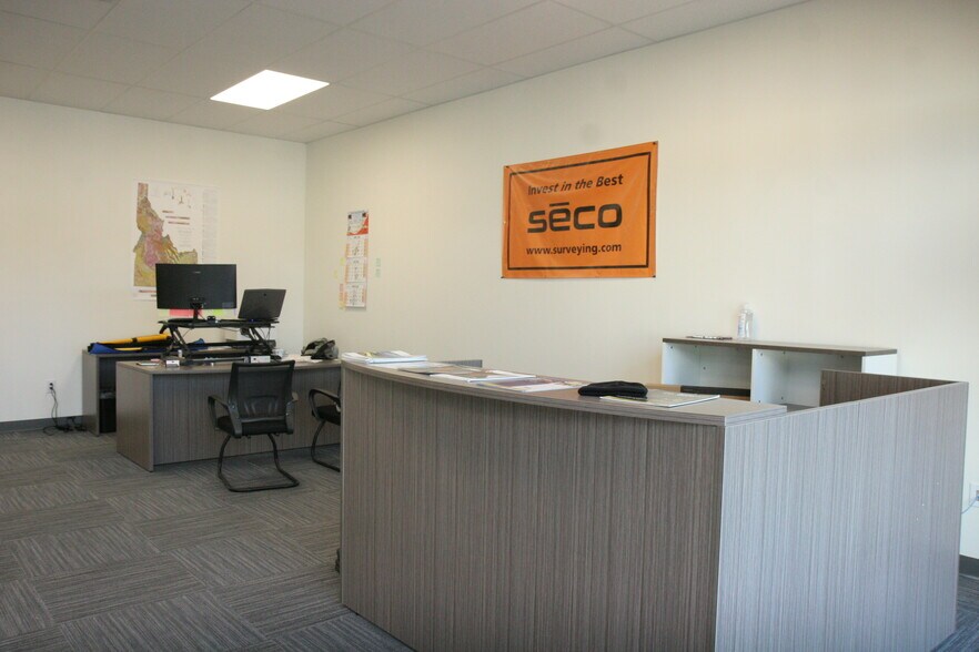 More Photos Of 4684-4688 W Chinden Blvd, Boise Freestanding For Lease