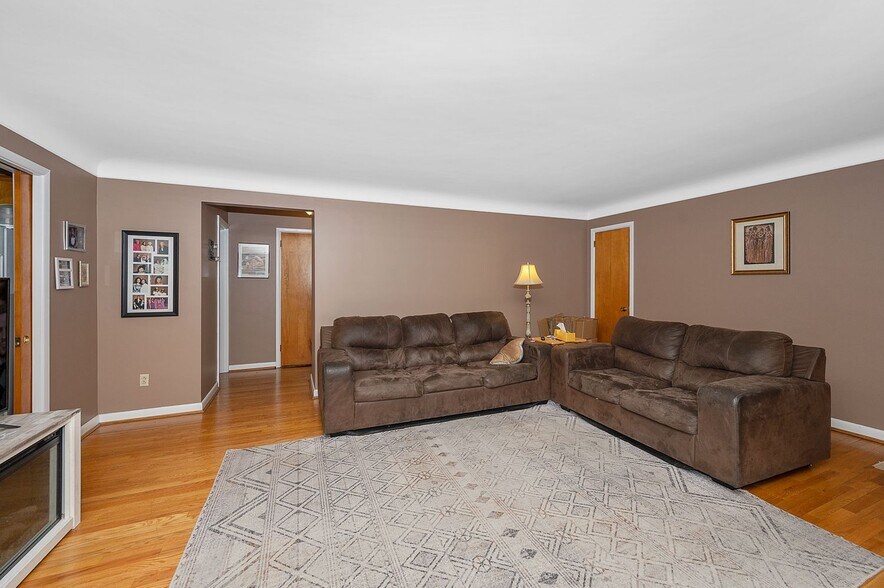 More Photos Of 2310 Van Leunen Dr, Cincinnati Multifamily For Sale