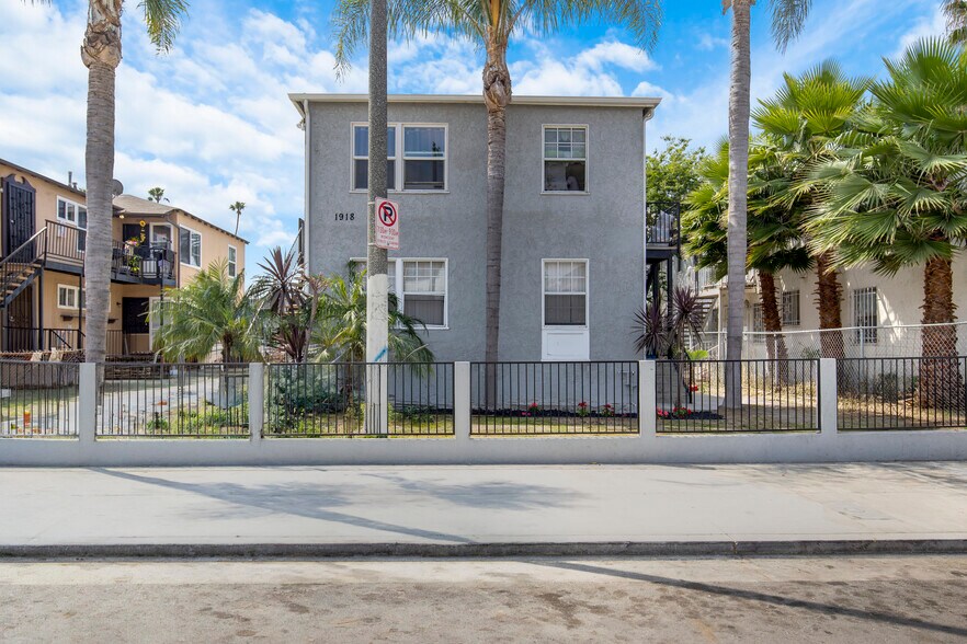 More Photos Of 1920 W 35th St, Los Angeles Multifamily For Sale