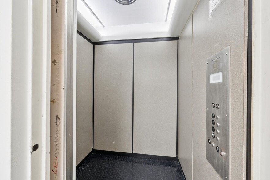 More Photos Of 1321 Columbus Ave, San Francisco Apartments For Sale