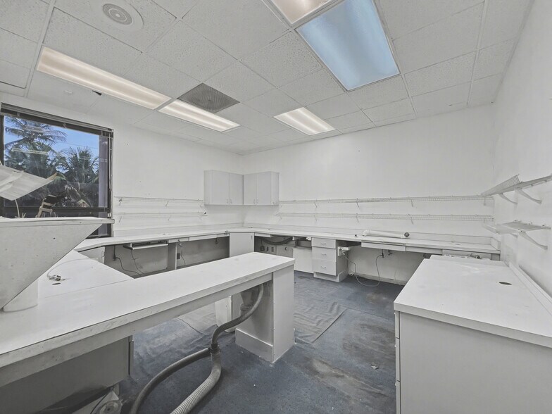 More Photos Of 3003 S Congress Ave, Lake Worth Medical For Sale