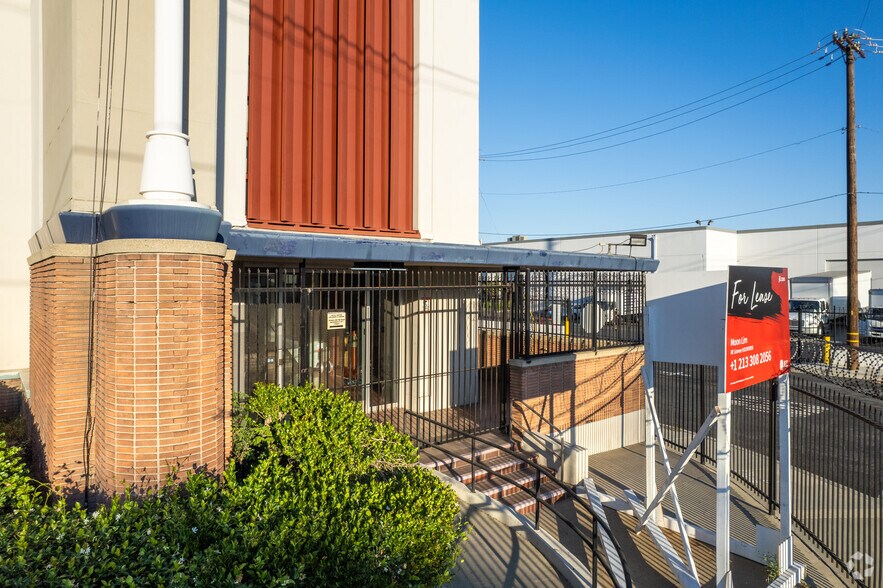 More Photos Of 4890 S Alameda St, Vernon Warehouse For Lease