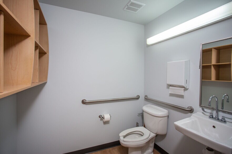 More Photos Of 2062 Pro Pointe Ln, Harrisonburg Medical For Lease