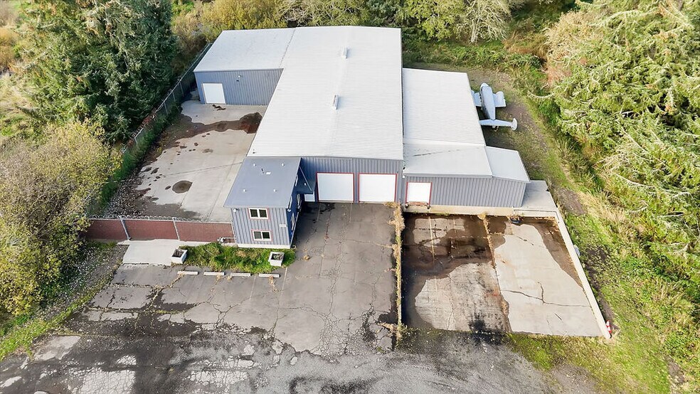 More Photos Of 1425 SE 9th St, Warrenton Warehouse For Lease