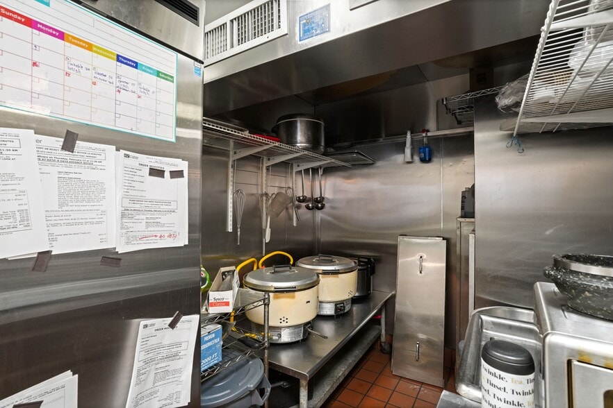 More Photos Of 63-65 Broad St, Boston Storefront Retail Residential For Sale