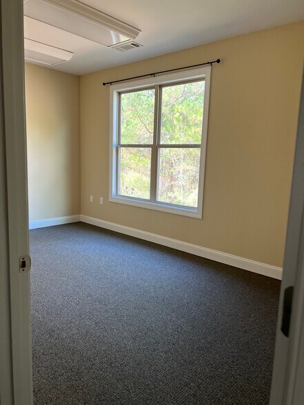 More Photos Of 2487 Cedarcrest Rd, Acworth Unknown For Lease