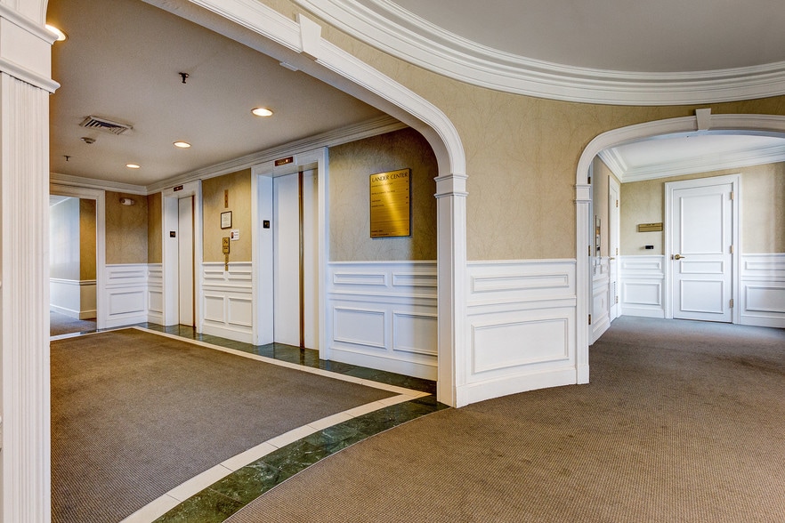 More Photos Of 3550 Lander Rd, Pepper Pike Office For Lease