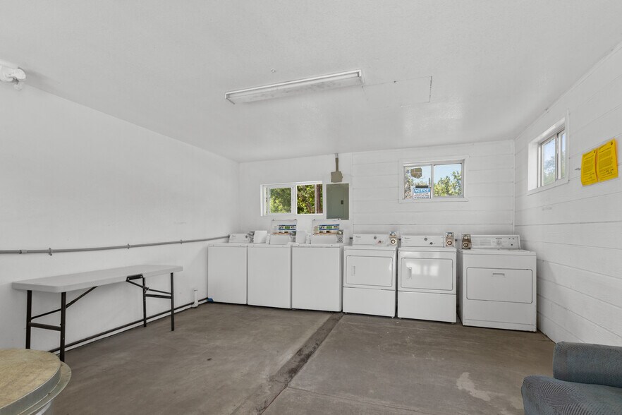 More Photos Of 24680 Hidden Harbor Dr, Los Molinos Manufactured Housing Mobile Home Park For Sale