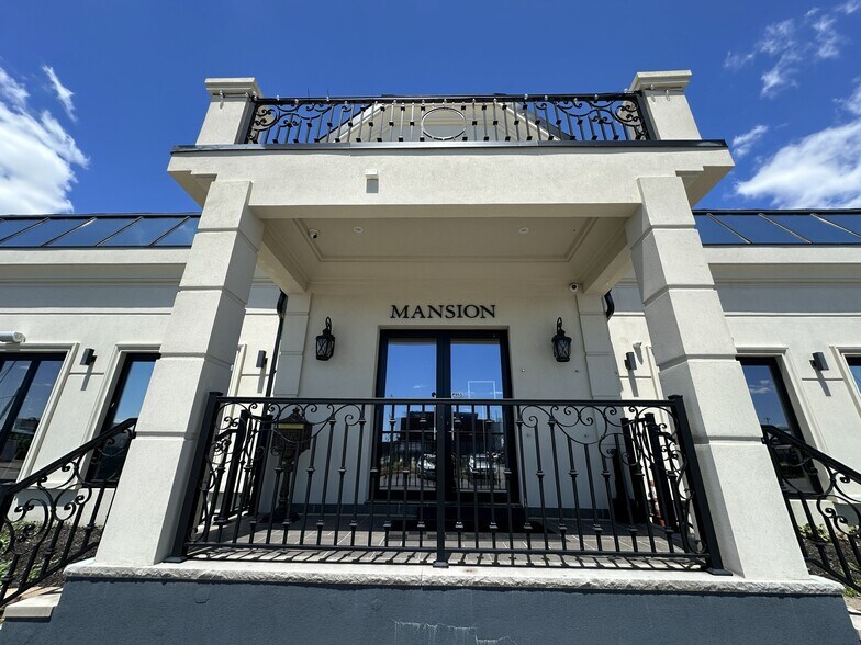 More Photos Of 141 Mansion Ave, Staten Island Restaurant For Sale