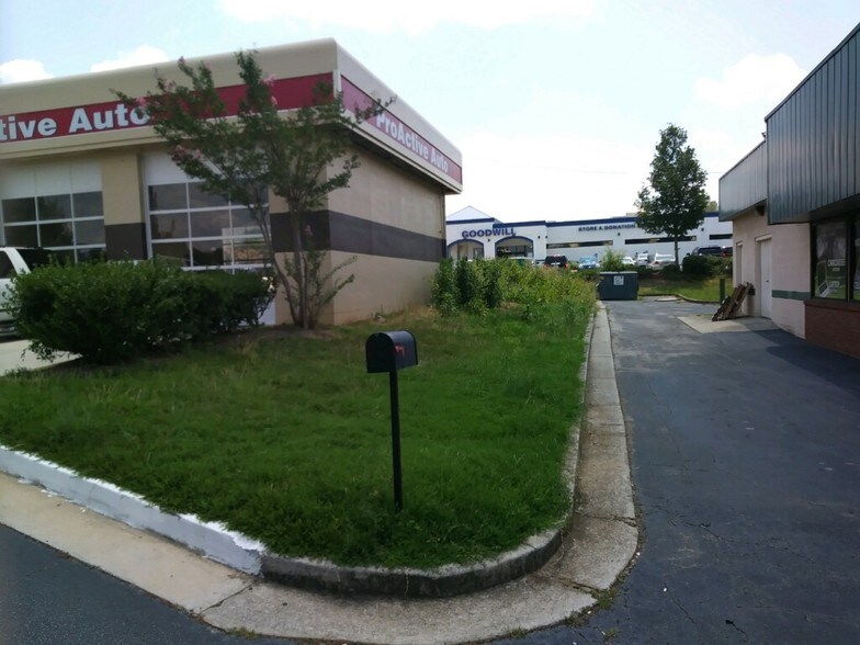 More Photos Of 2320 Ronald Reagan Pky, Snellville Auto Repair For Sale