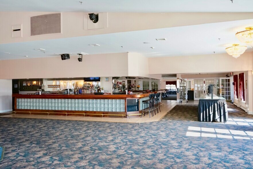 More Photos Of 746 Route 23B, Catskill Restaurant For Sale