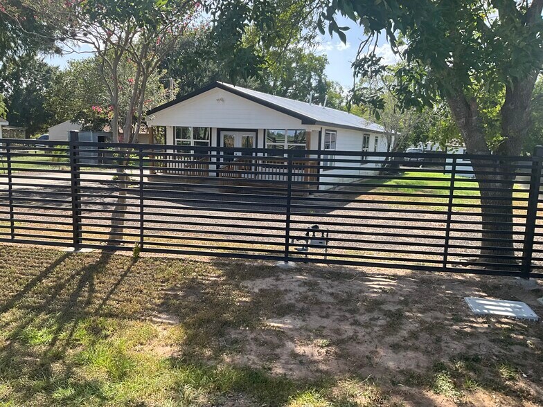 More Photos Of 21095 FM 362 Rd, Waller Flex For Sale