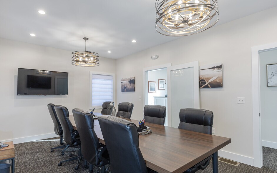 More Photos Of 6 Ames Plaza Ln, Walpole Office For Sale