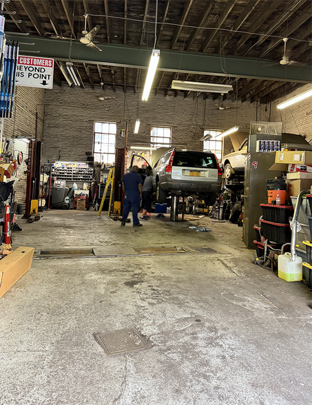 More Photos Of 825-29 Aramingo ave, Philadelphia Service For Sale