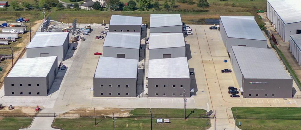 Primary Photo Of 15032 Boudreaux Rd, Tomball Industrial For Sale