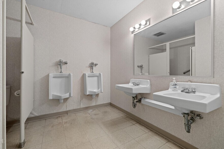 More Photos Of 4300 James Ln, Chattanooga Specialty For Sale