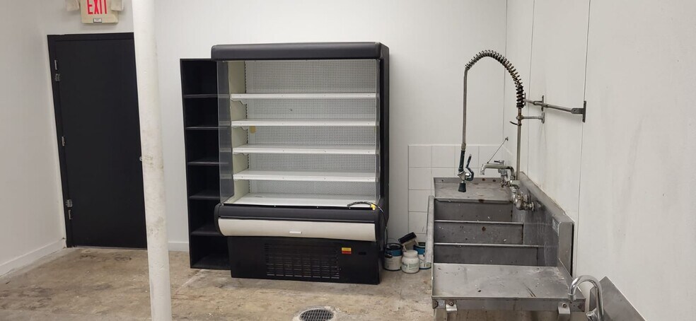 More Photos Of 2322 NE 2nd Ave, Miami Restaurant For Lease