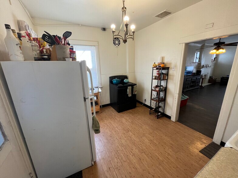 More Photos Of 2560 S Broadway, Denver Freestanding For Sale