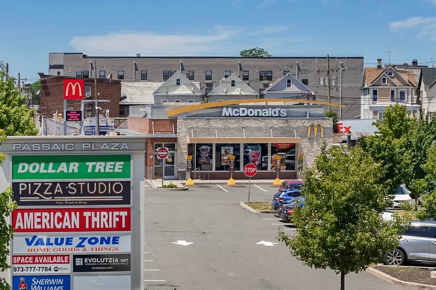 More Photos Of 90 Dayton Ave, Passaic Freestanding For Lease