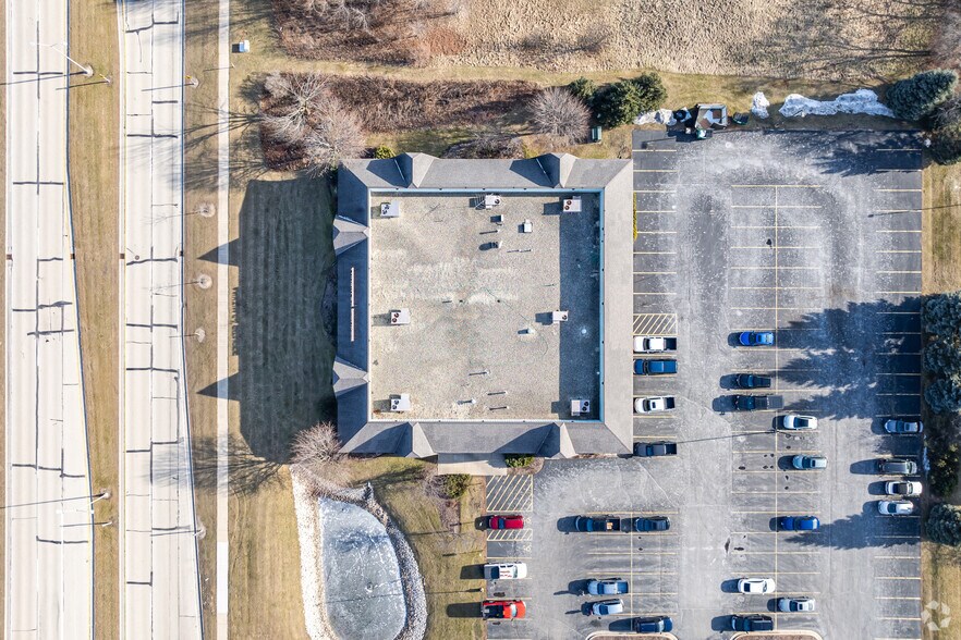 More Photos Of W175N11162 Stonewood Dr, Germantown Health Club For Lease