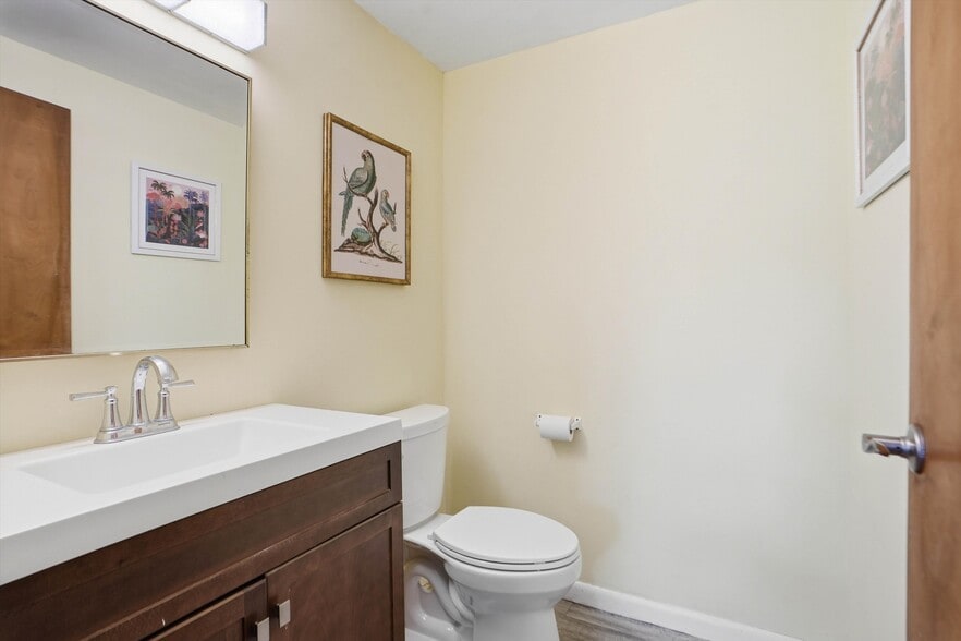 More Photos Of 8075 Lone Star Rd, Jacksonville Religious Facility For Sale