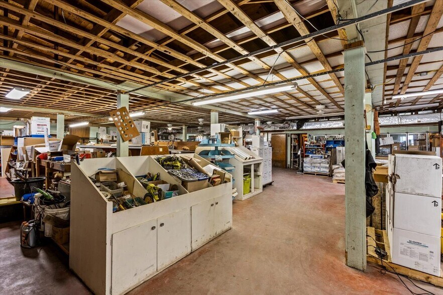 More Photos Of 13081 State TX-172 South Hwy, La Ward General Retail For Sale