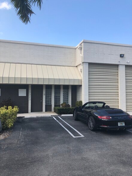 More Photos Of 13301-13347 SW 135th Ave, Miami Warehouse For Lease