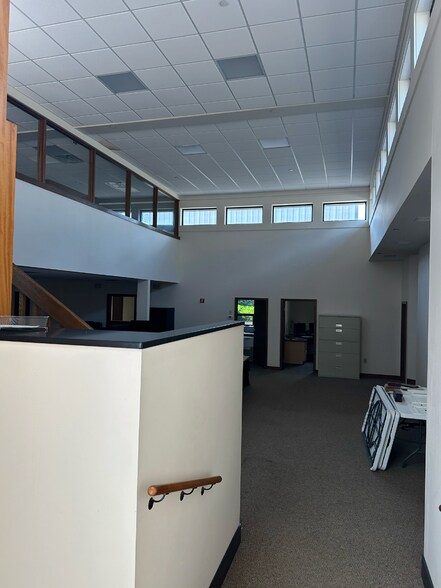 More Photos Of 4201 Malsbary Rd, Blue Ash Manufacturing For Lease