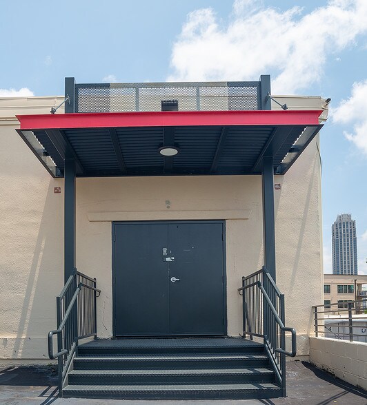 More Photos Of 500 Bishop St, Atlanta Flex For Lease