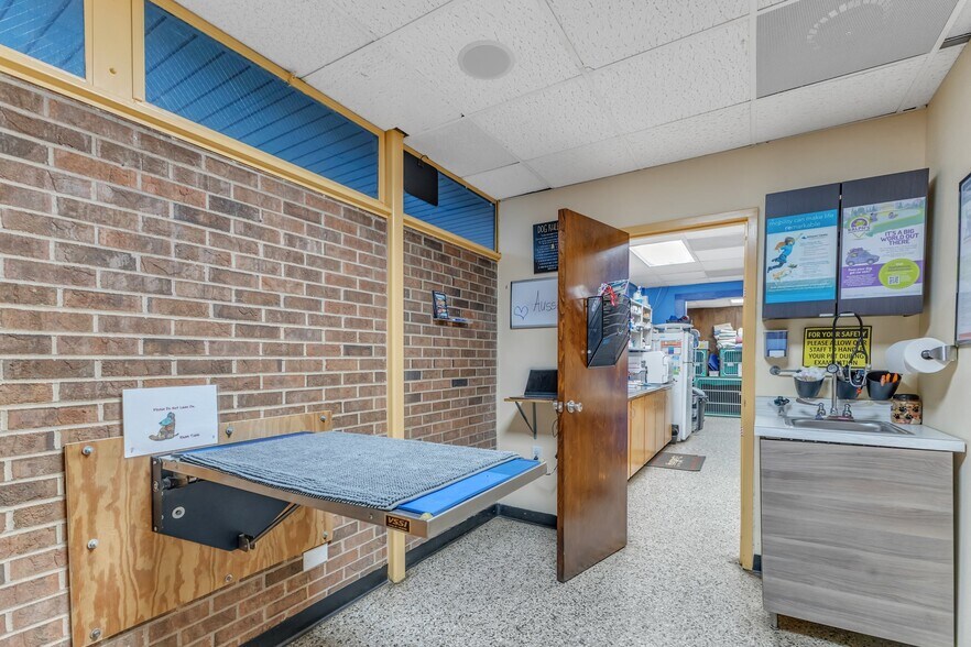More Photos Of 141 E Main St, Youngsville Medical For Sale