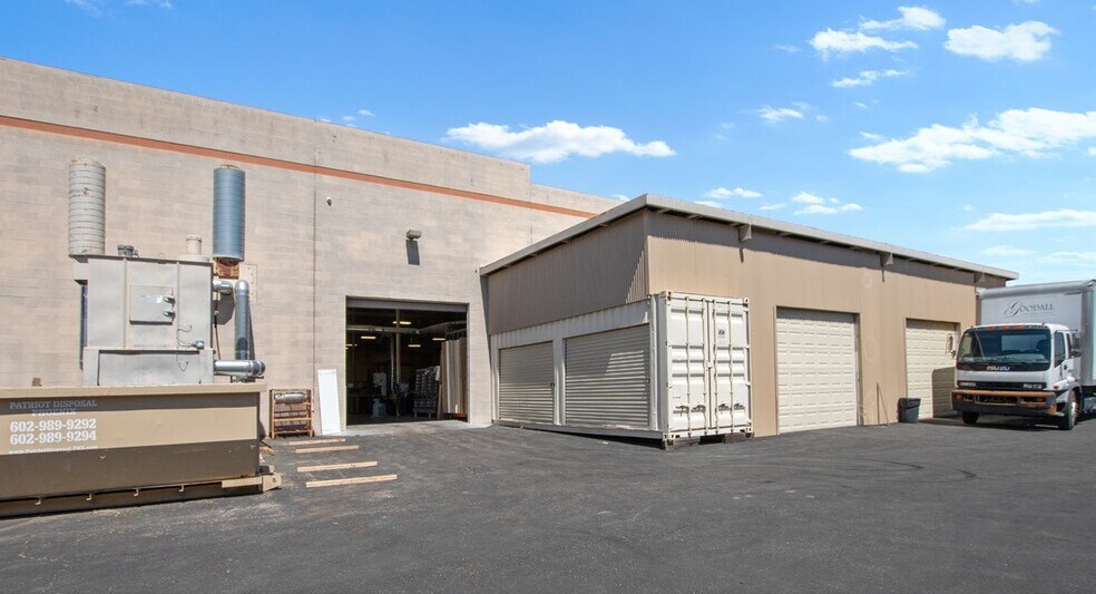 More Photos Of 23619 N 35th Dr, Glendale Warehouse For Lease