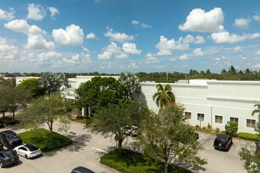 More Photos Of 2101 Vista Pkwy, West Palm Beach Office For Lease
