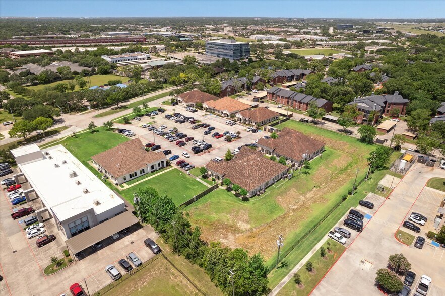 More Photos Of 360 E Medical Center Blvd, Webster Medical For Sale