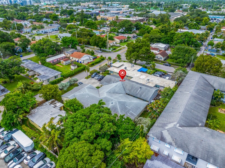 More Photos Of 1845 Garfield St, Hollywood Assisted Living For Sale