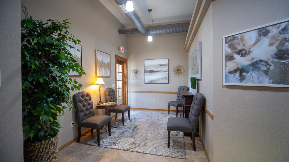 More Photos Of 3257 19th St NW, Rochester Office For Lease