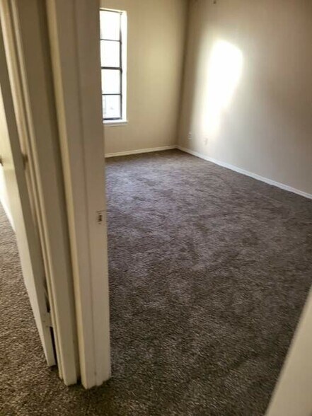 More Photos Of 1308 N Carol Ave, Monahans Apartments For Sale