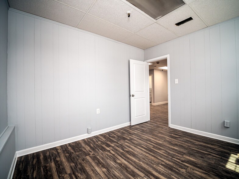 More Photos Of 100 Central St, Milford Warehouse For Lease