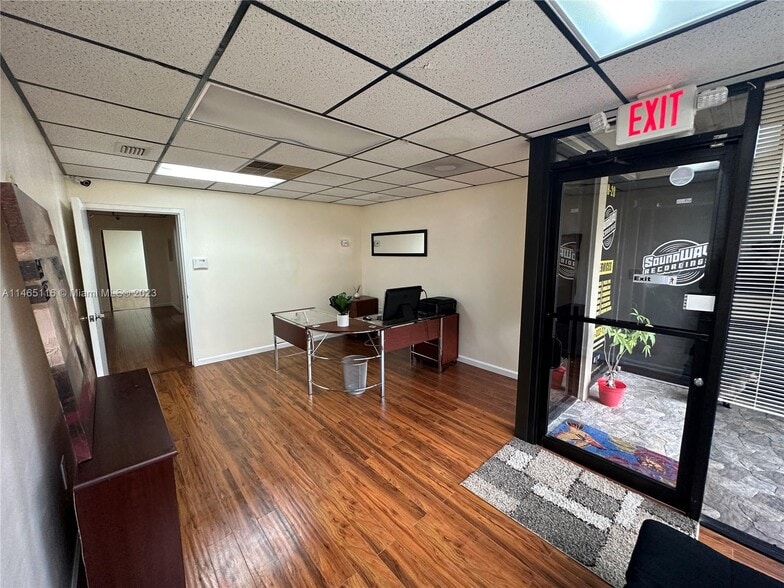 More Photos Of 6187 NW 167th St, Miami Lakes Office For Sale