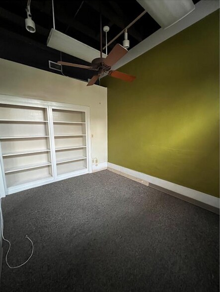 More Photos Of 3126 Handley Dr, Fort Worth General Retail For Sale
