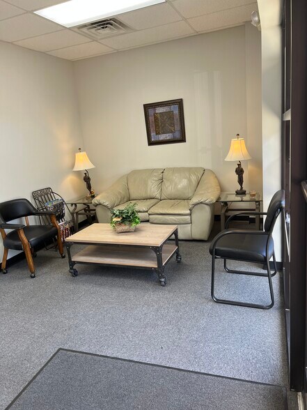 More Photos Of 508 Holly Hill Ln, Burlington Office Residential For Lease