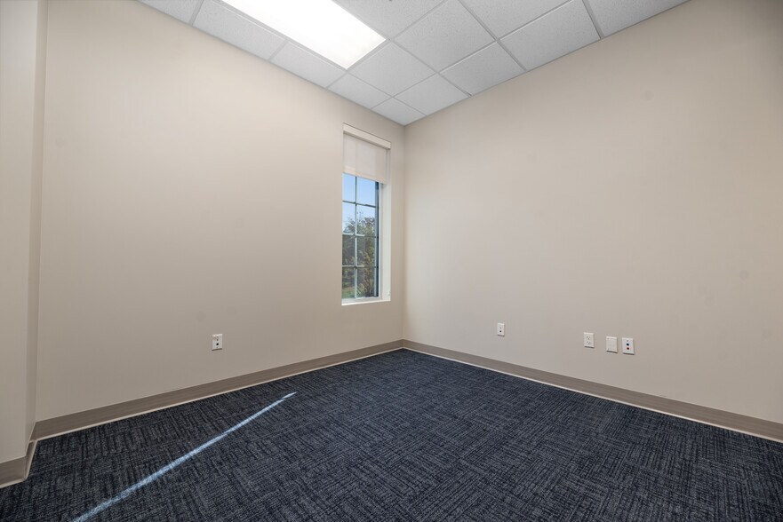 More Photos Of 19720 Jetton Rd, Cornelius Office For Lease