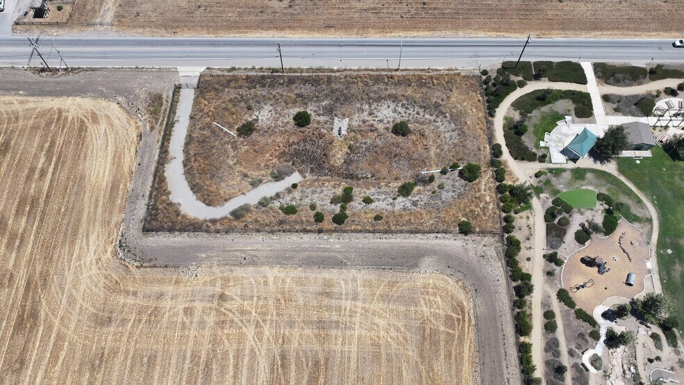 More Photos Of Walnut Ave, And 3rd Street, Greenfield Land For Sale