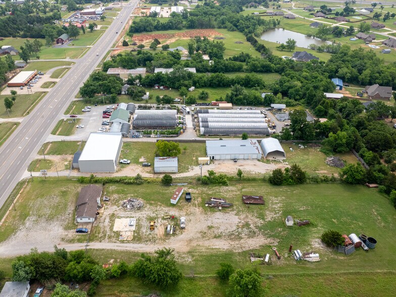 More Photos Of 18608 NE 23rd St, Harrah Light Distribution For Lease