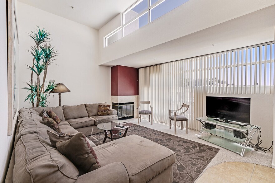 More Photos Of 67590 Jones Rd, Cathedral City Hotel For Sale