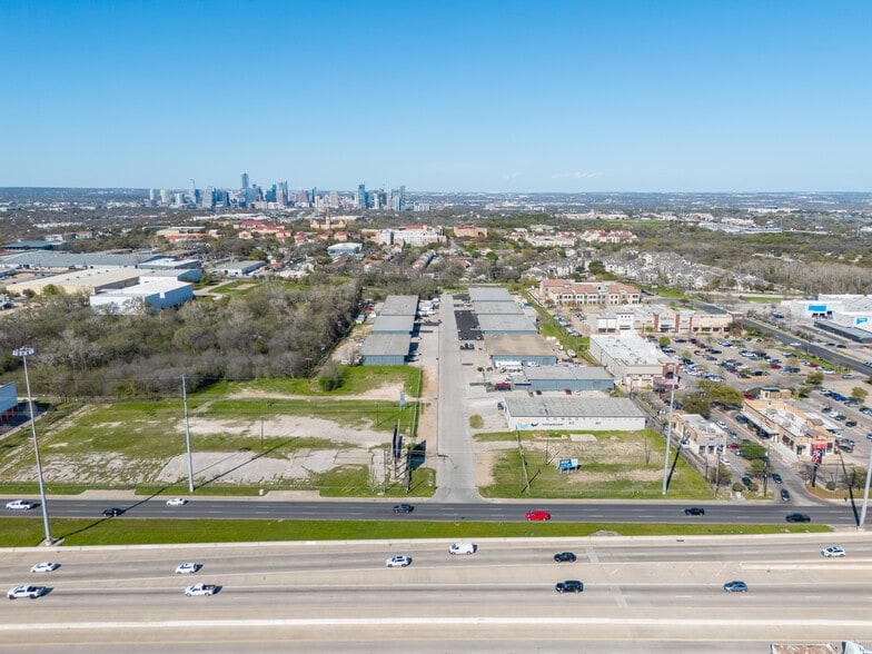 More Photos Of 3910 Warehouse Row, Austin Showroom For Sale