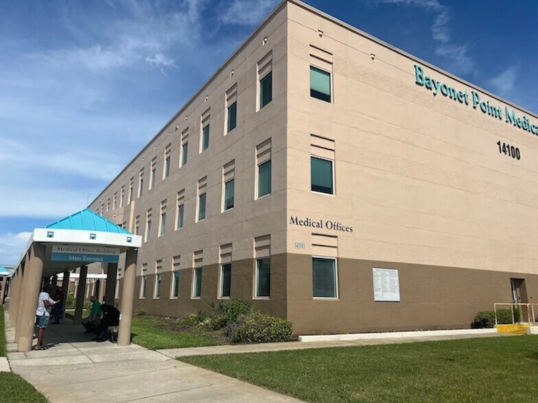 More Photos Of 14100 Fivay Rd, Hudson Medical For Sale